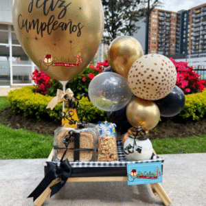 Desayuno sorpresa Mesita negra color dorado